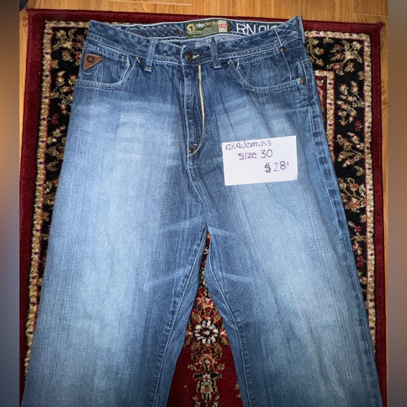 Akademim Jeans - Picture 2 of 3
